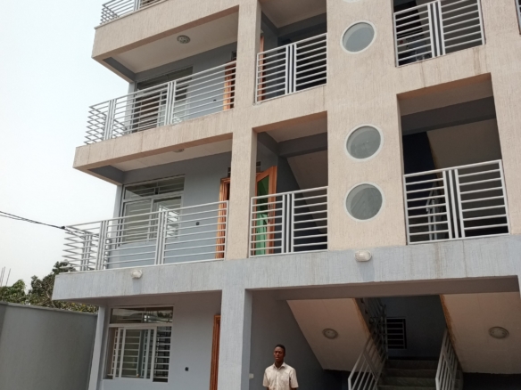 APPARTEMENT NON MEUBLÉ À N'SELE BIBWA NON LOIN DU BOULEVARD 50 appartement