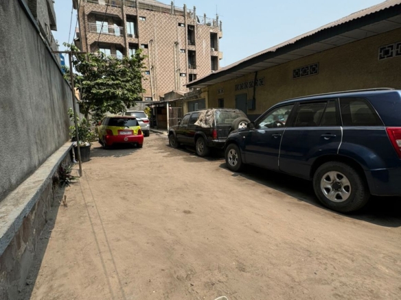 PARCELLE à vendre Kinshasa / Huilerie 48 PARCELLE