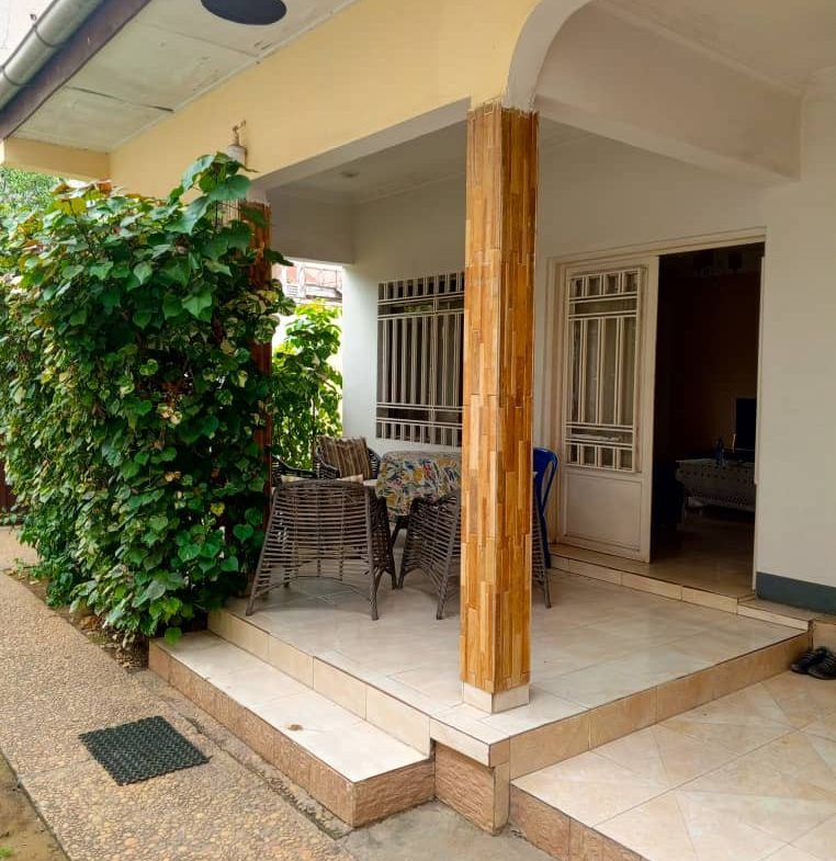 Belle Maison Mise en location vers Joli Parc