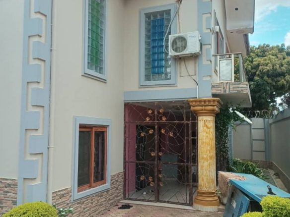 MISE EN LOCATION SUR L'AVENUE DE LA RÉVOLUTION/ LUBUMBASHI 15 scaled IMG 20240308 WA01001
