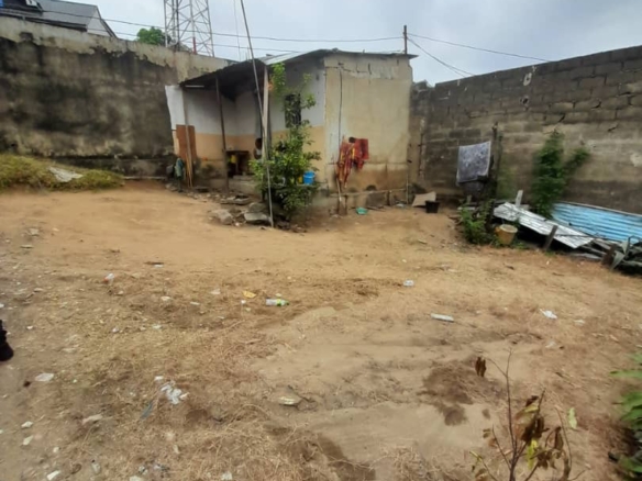 Parcelle à vendre à LEMBA Salongo juste sur boulevard bel endroit 16 Parcelle à vendre
