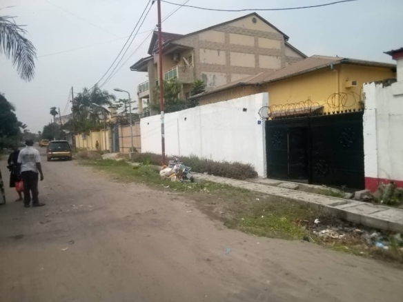 Parcelle à vendre à Limete 15 ème rue résidentiel Ref. Motel Fikin 10 Parcelle à vendre