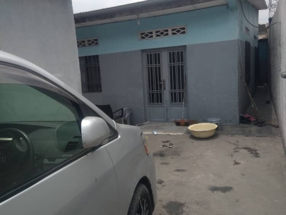 Parcelle type locatif mise en vente à Ngiri Ngiri 40 parcelle à vendre