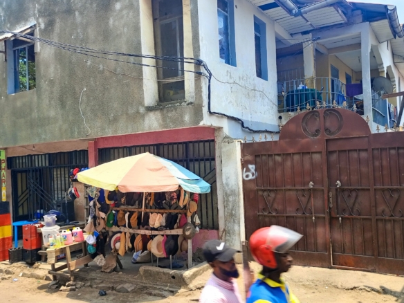 Parcelle en vente à Ngaliema réf. Gulf vers 18 parcelle 44 Parcelle en vente