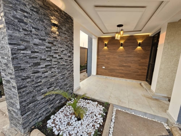 APPARTEMENTS À LOUR À LUBUMBASHI AU GOLF FAUSTIN 46 APPARTEMENTS À LOUÉ