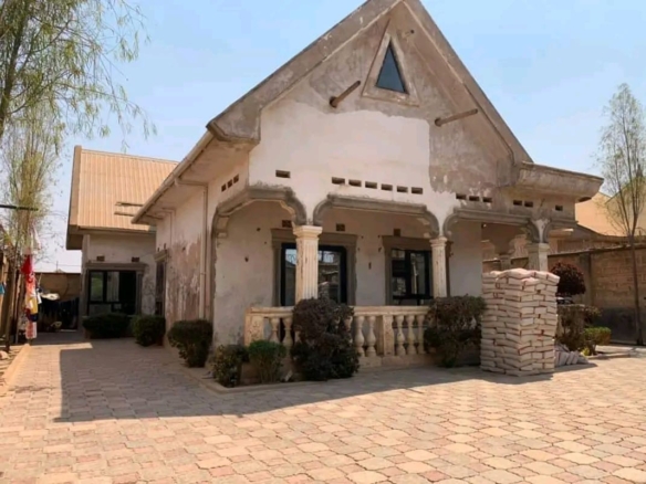 MAISON À VENDRE DANS LA VILLE DE LUBUMBASHI 8 MAISON À VENDRE