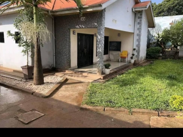 MAISON À VENDRE AU QUARTIER BEL AIR A LUBUMBASHI 6 MAISON À VENDRE