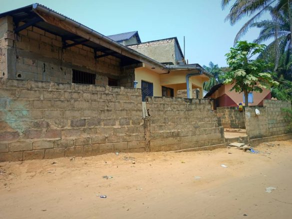 Parcelle en forme trapézoïdale à vendre à mont Ngafula 4 scaled 1001420728