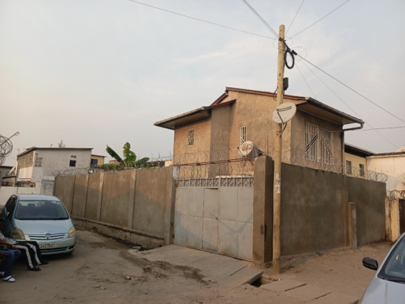Parcelle mis à vente dans la commune de bandalungwa Kinshasa 8 scaled 1003109650