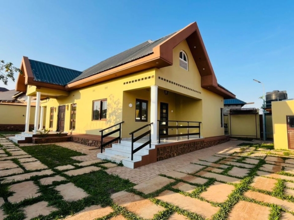 MAISON MISE EN VENTE À KOLWEZI 6 scaled 1000215720