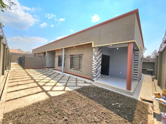 MAISON À LOUÉ À LUBUMBASHI AU GOLF PLATEAU 1 16 scaled 1000316929