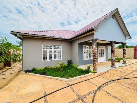 MAISON À LOUÉ À LUBUMBASHI AU GOLF PLATEAU 2 14 scaled 1000668380