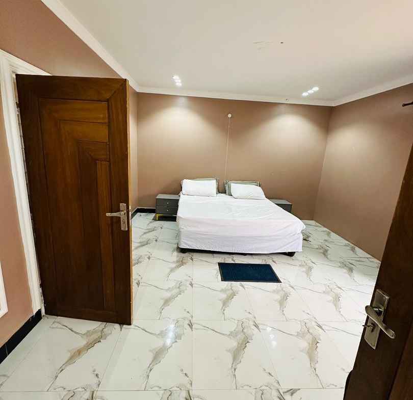 APPARTEMENT MEUBLÉ À LOUÉ