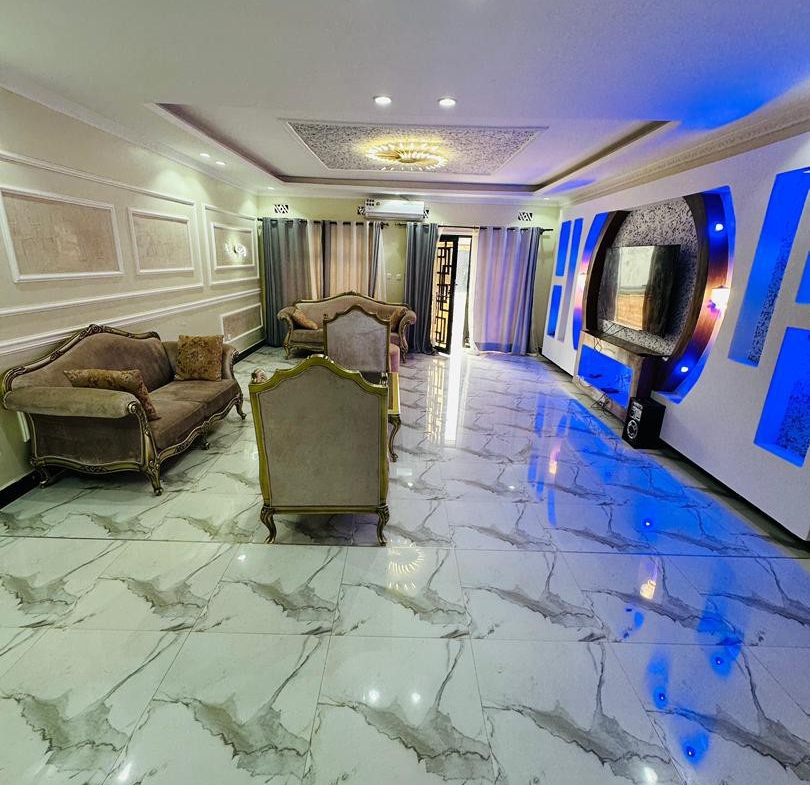 APPARTEMENT MEUBLÉ À LOUÉ