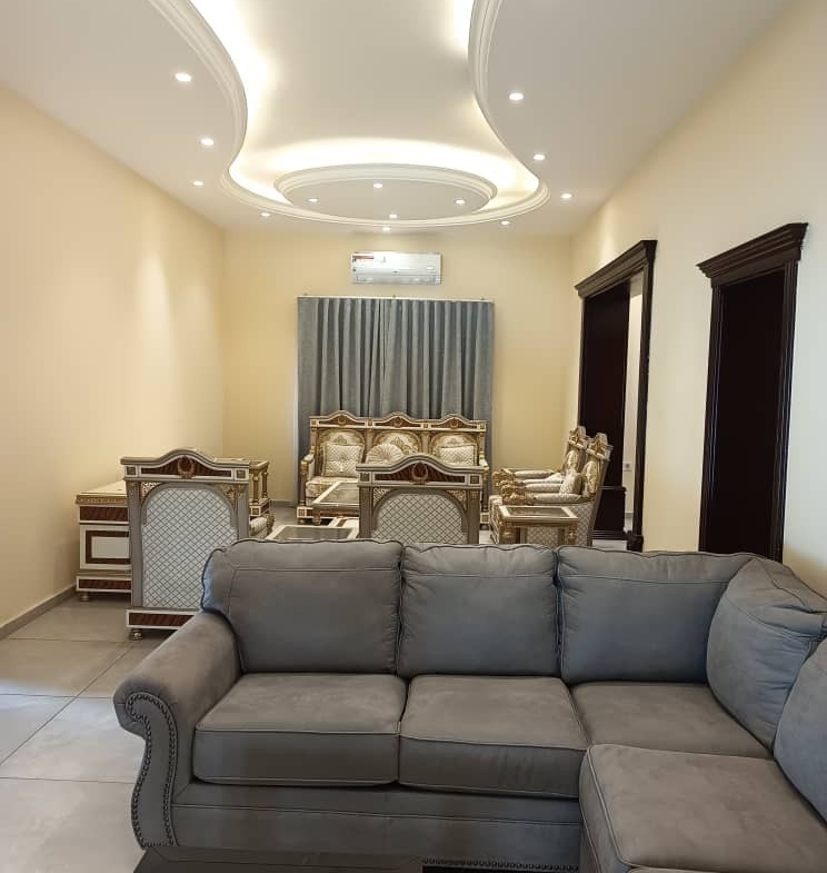 APPARTEMENT MEUBLÉ À LOUÉ