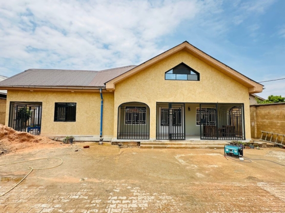 MAISON À LOUÉ À LUBUMBASHI AU GOLF FAUSTIN 32 MAISON À LOUÉ