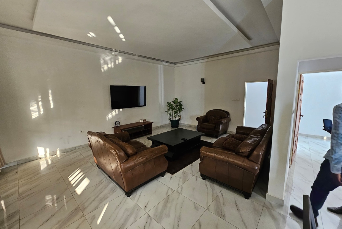 APPARTEMENT MEUBLÉ A LOUER
