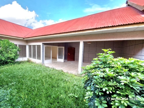 APPARTEMENT A LOUER À LUBUMBASHI AU GOLF FAUSTIN 30 APPARTEMENT A LOUER
