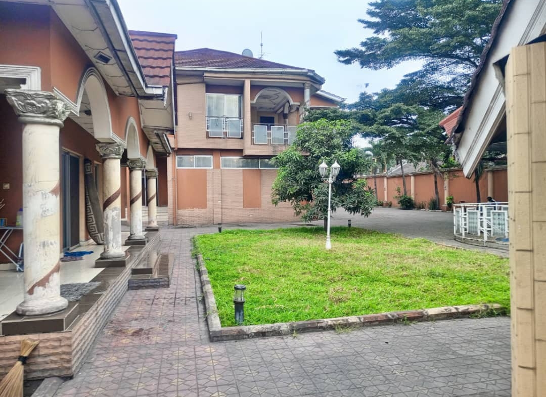 VILLA A VENDRE