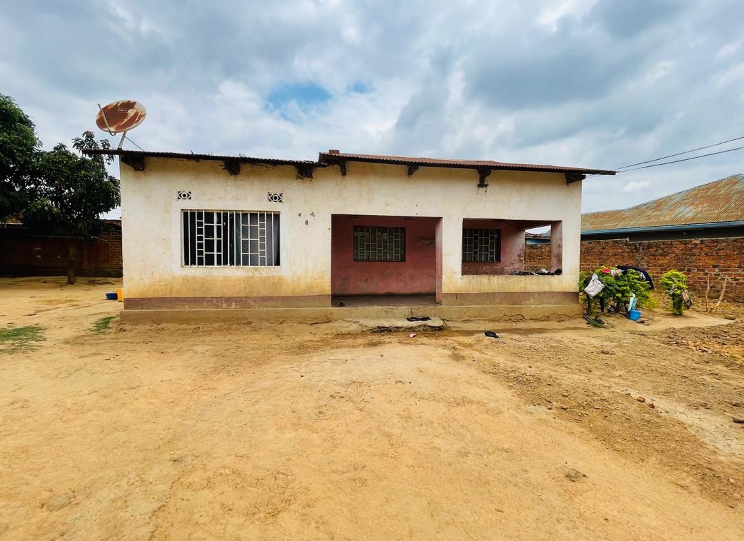 PARCELLE A VENDRE