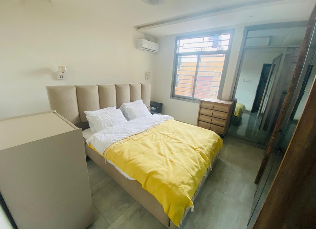 APPARTEMENT MEUBLÉ À LOUÉ