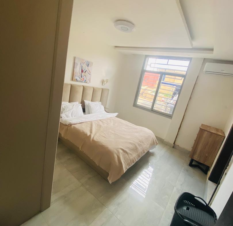 APPARTEMENT MEUBLÉ À LOUÉ