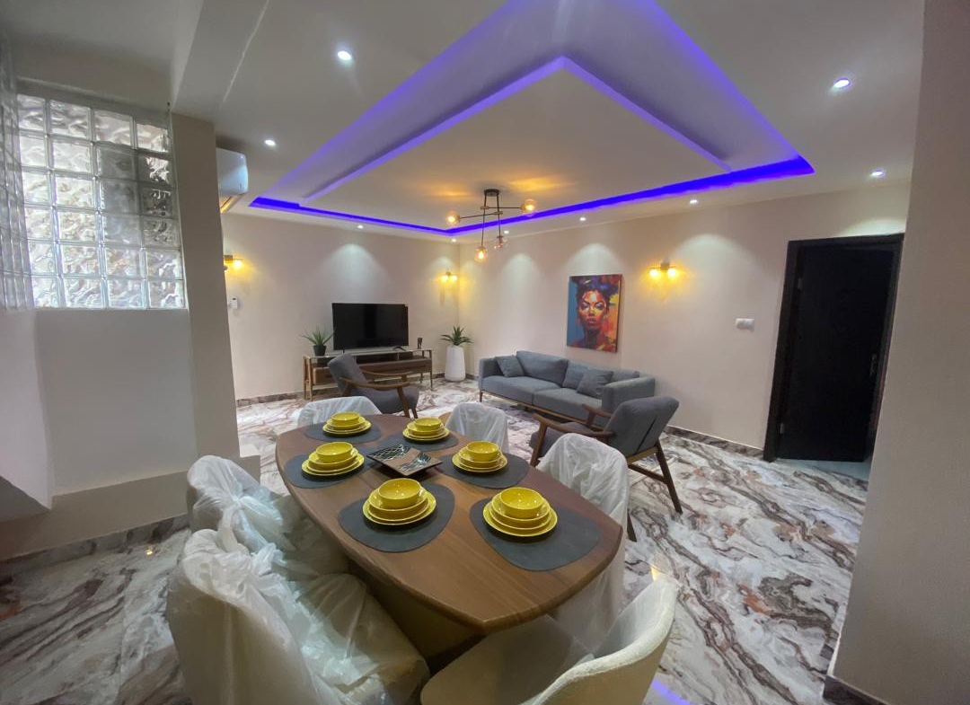 APPARTEMENT MEUBLÉ À LOUÉ