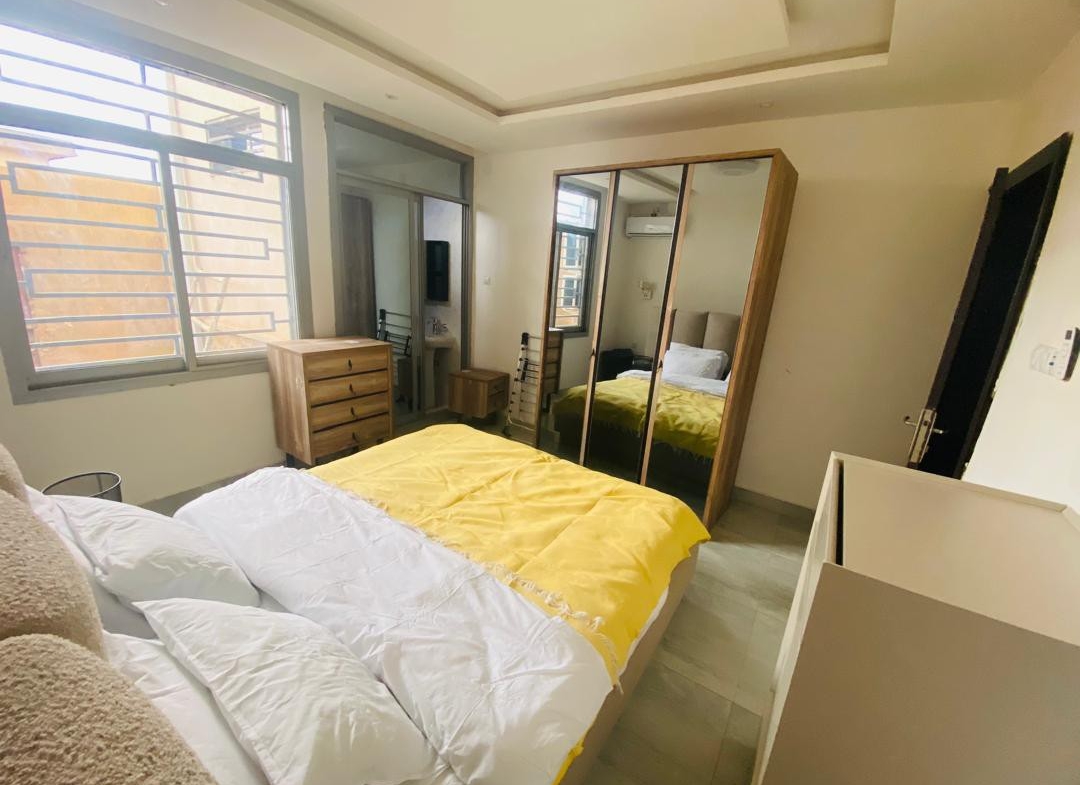 APPARTEMENT MEUBLÉ À LOUÉ