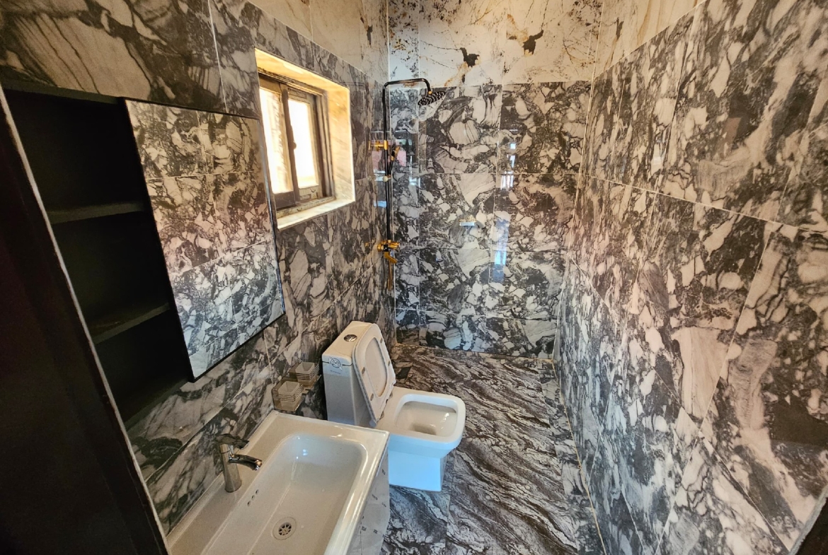 APPARTEMENT MEUBLÉ À LOUÉ