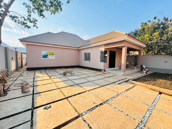 MAISON MISE EN VENTE À LUBUMBASHI AU GOLF MÉTÉO2 50 scaled 1001082107