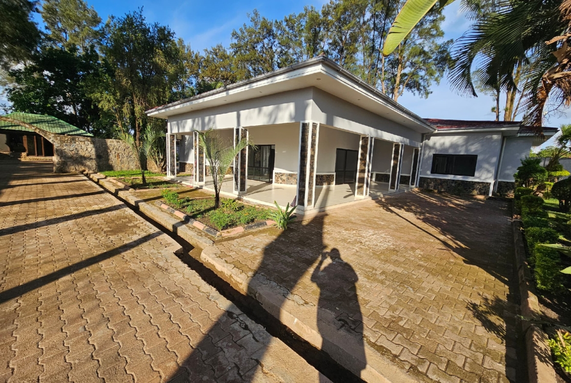 MAISON À LOUÉ