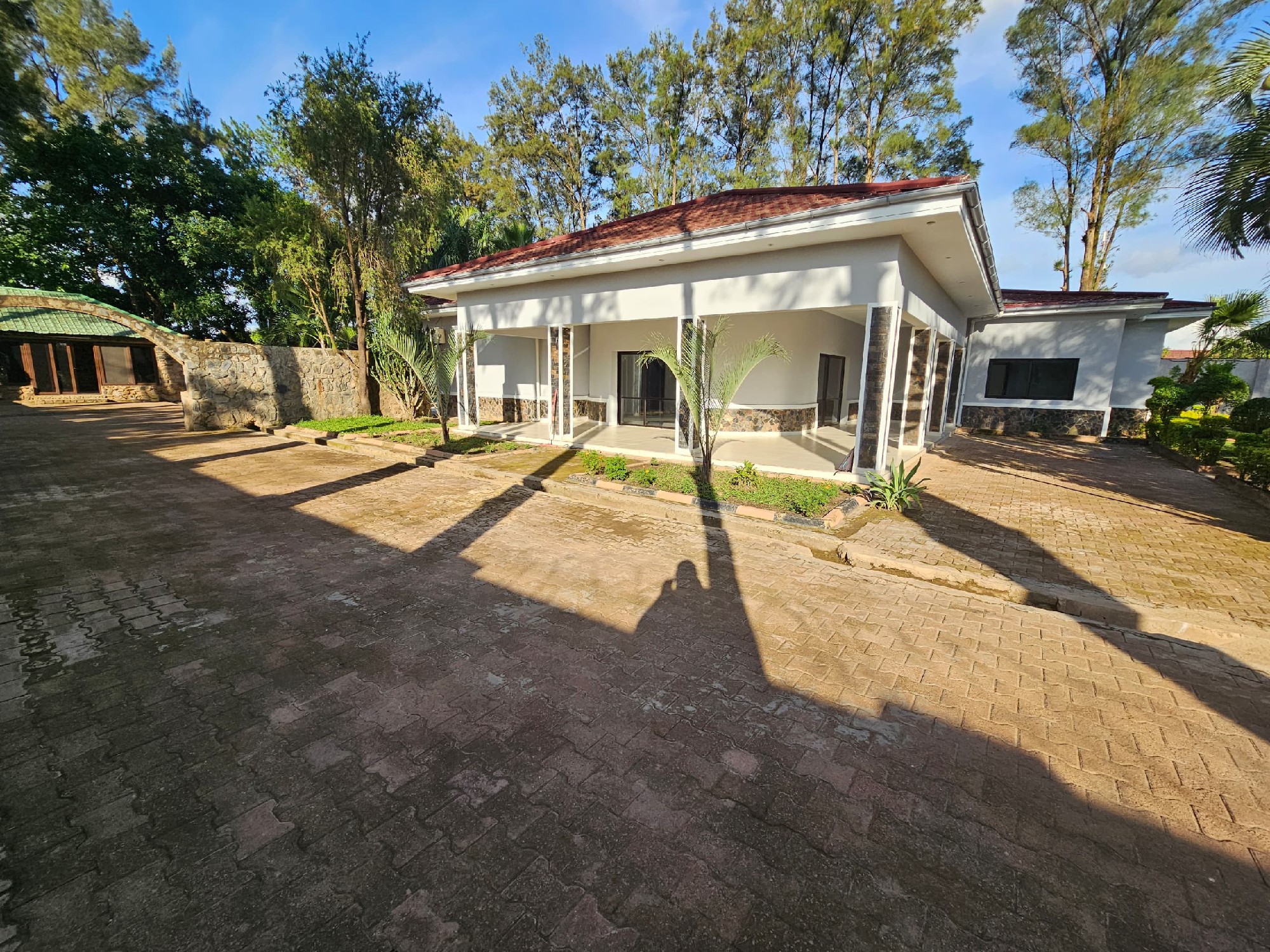 MAISON À LOUÉ