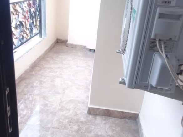 Magnifiques appartements misent en location à Lingwala 6 scaled 1001396277