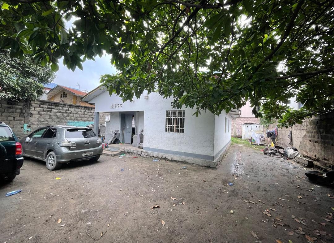 PARCELLE À VENDRE