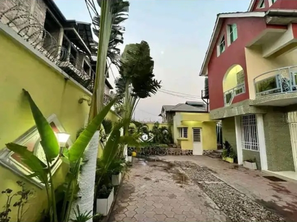 Parcelle mise en vente dans la commune de Ngaliema situé à Mimosa 44 Parcelle