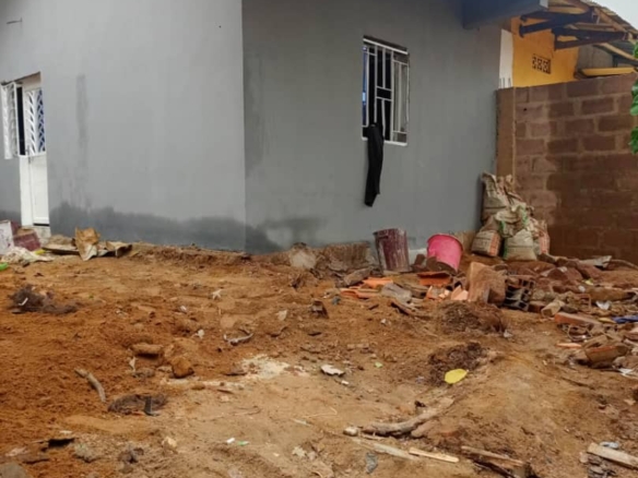 Parcelle à vendre avec une maison à Binza Ozone à Ngaliema 34 parcelle à vendre