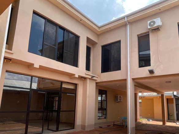 IMMEUBLE A LOUER DANS LA VILLE DE LUBUMBASHI 16 IMMEUBLE A LOUER