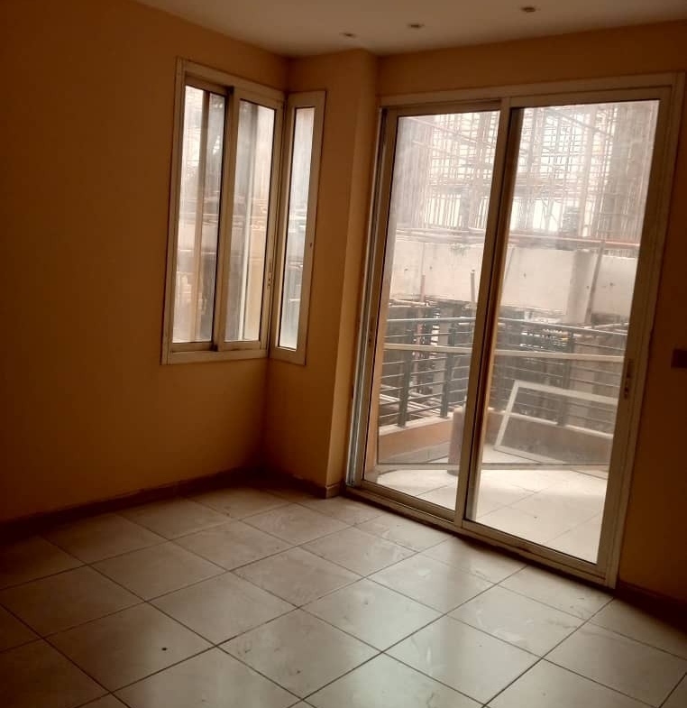 Bel Appartement mis en location à GOMBE