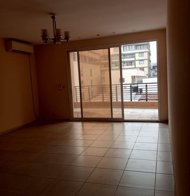 Bel Appartement mis en location à GOMBE