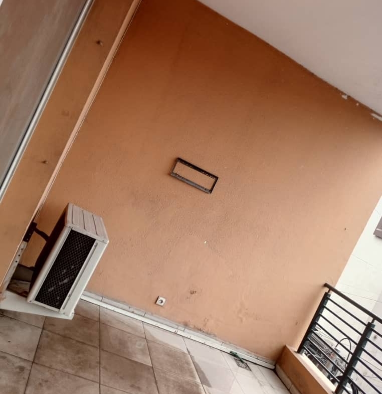 Bel Appartement mis en location à GOMBE