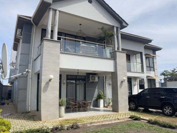 VILLA MISE EN VENTE À LUBUMBASHI 11 VILLA MISE EN VENTE