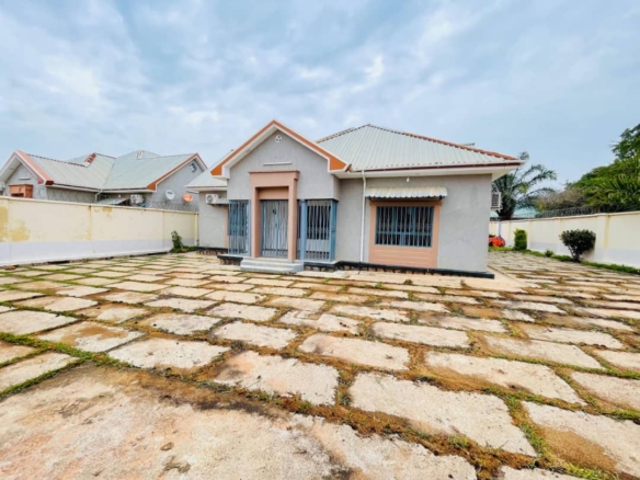 MAISON À LOUÉ À LUBUMBASHI AU QUARTIER GOLF PLATEAU1 10 MAISON À LOUÉ