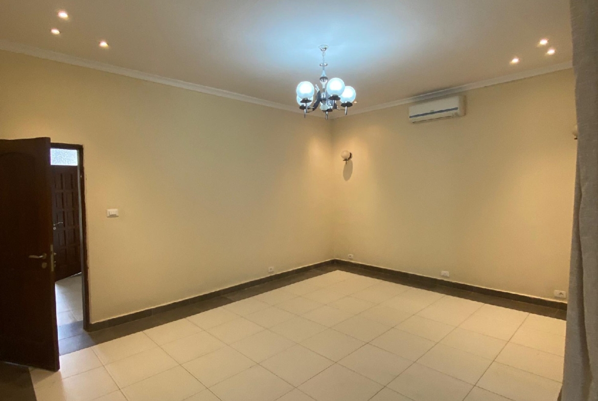APPARTEMENT A LOUÉ