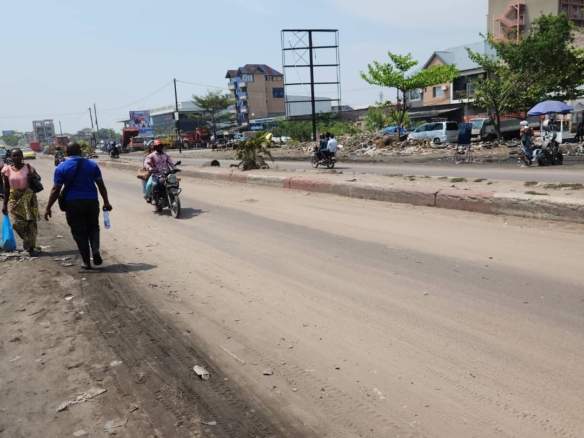Vente parcelle sur boulevard dans la commune de Limete 1 ère rue funa 48 Vente parcelle