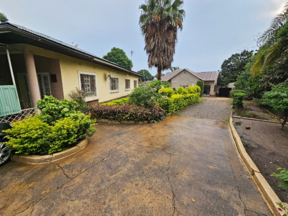 Maison à vendre type belge au quartier Makomeno ville de Lubumbashi 20 Maison à vendre