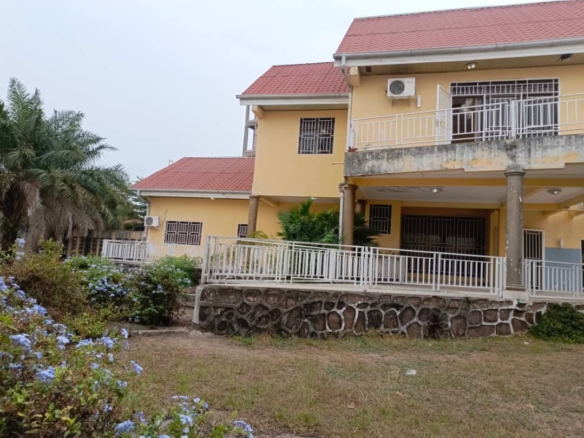 PARCELLE À VENDRE À NGALIEMA 46 PARCELLE