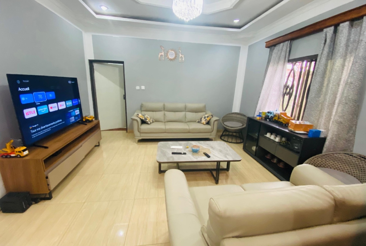 APPARTEMENT MEUBLÉ À LOUÉ