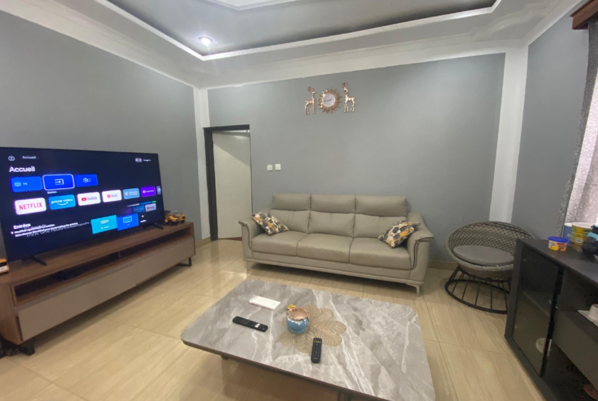 APPARTEMENT MEUBLÉ À LOUÉ