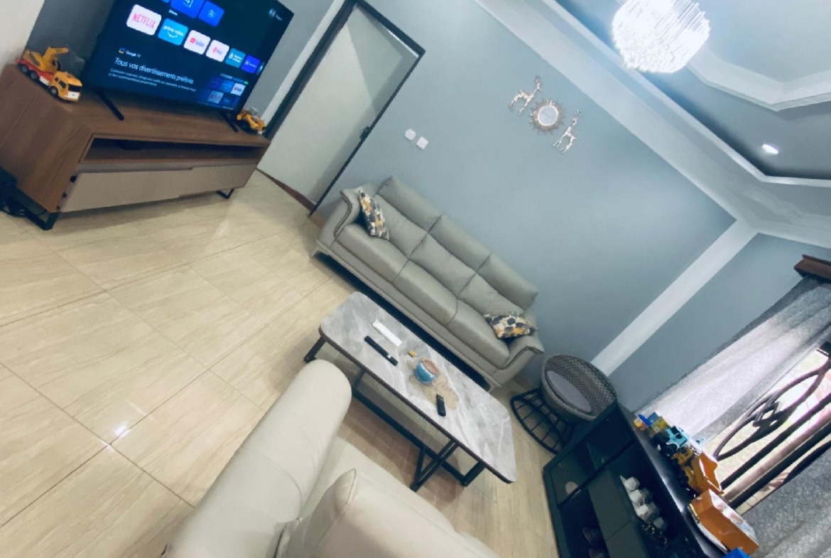 APPARTEMENT MEUBLÉ À LOUÉ
