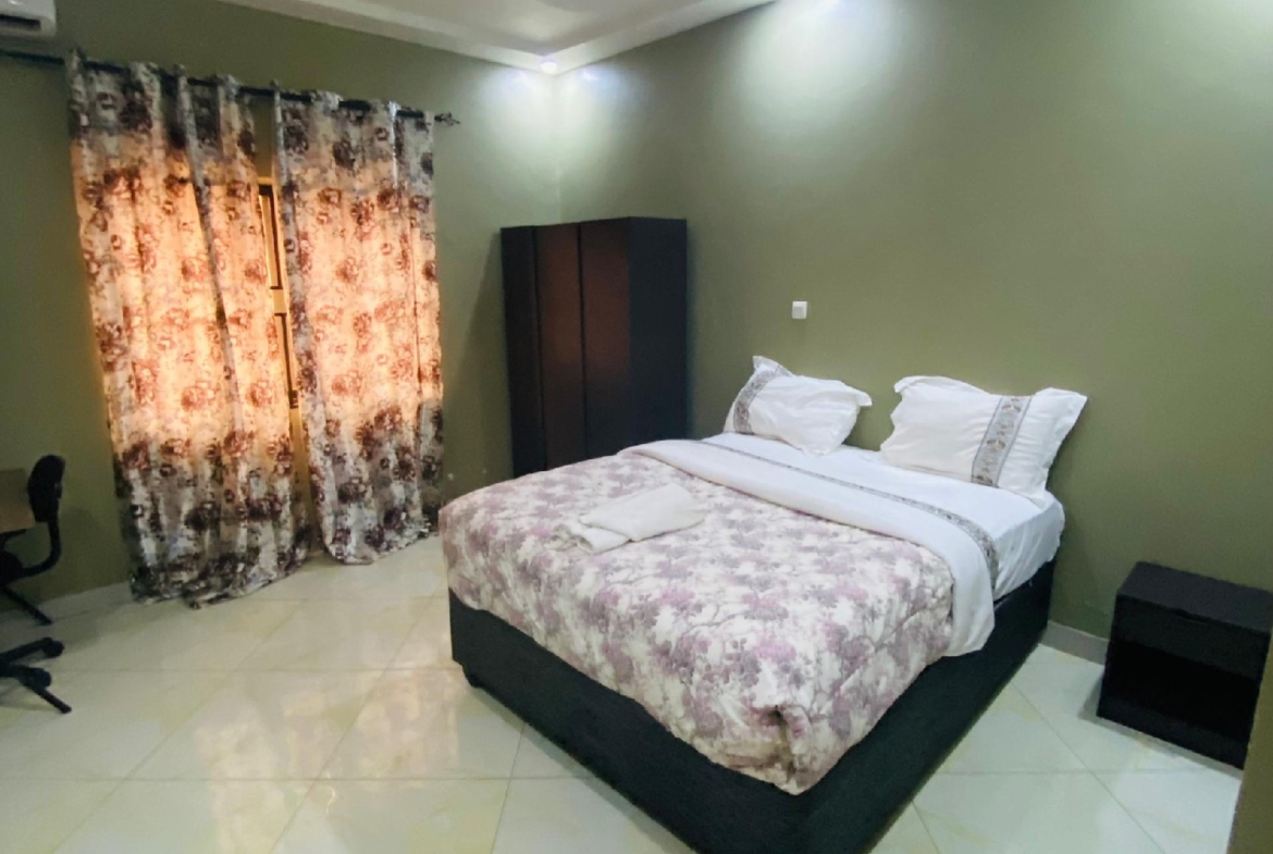APPARTEMENT MEUBLÉ